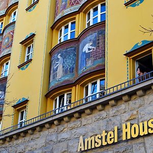 Amstel House Hostel